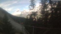 Archiv Foto Webcam Grächen: Charles Kuonen Hängebrücke 07:00