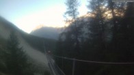 Archiv Foto Webcam Grächen: Charles Kuonen Hängebrücke 06:00