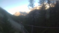 Archiv Foto Webcam Grächen: Charles Kuonen Hängebrücke 07:00