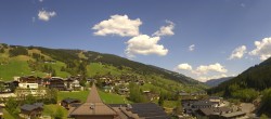 Archiv Foto Webcam Blick über Saalbach vom Alpinresort 13:00