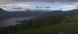 Archiv Foto Webcam Panorama Traunsee 05:00