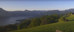 Archiv Foto Webcam Panorama Traunsee 05:00