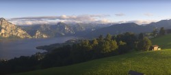 Archiv Foto Webcam Panorama Traunsee 17:00