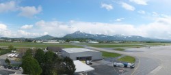 Archiv Foto Webcam Flughafen Salzburg 11:00