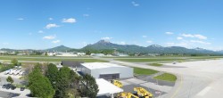 Archiv Foto Webcam Flughafen Salzburg 13:00