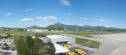 Archiv Foto Webcam Flughafen Salzburg 15:00