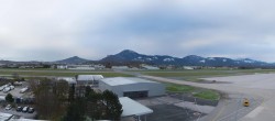 Archived image Webcam Salzburg Airport Panorama 07:00