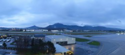 Archiv Foto Webcam Flughafen Salzburg 15:00