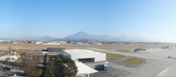 Archived image Webcam Salzburg Airport Panorama 11:00