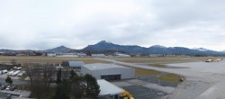 Archiv Foto Webcam Flughafen Salzburg 09:00