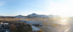 Archived image Webcam Salzburg Airport Panorama 07:00