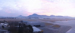 Archiv Foto Webcam Flughafen Salzburg 06:00