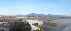 Archiv Foto Webcam Flughafen Salzburg 15:00