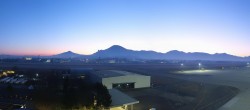 Archiv Foto Webcam Flughafen Salzburg 05:00