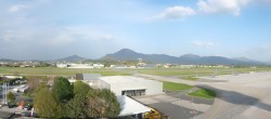Archived image Webcam Salzburg Airport Panorama 17:00