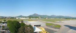 Archiv Foto Webcam Flughafen Salzburg 17:00