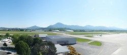 Archiv Foto Webcam Flughafen Salzburg 09:00