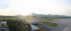 Archived image Webcam Salzburg Airport Panorama 05:00