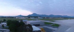 Archiv Foto Webcam Flughafen Salzburg 19:00