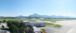 Archiv Foto Webcam Flughafen Salzburg 09:00