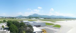 Archiv Foto Webcam Flughafen Salzburg 11:00