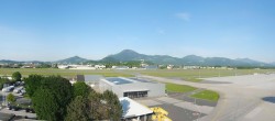 Archived image Webcam Salzburg Airport Panorama 17:00