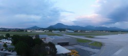 Archiv Foto Webcam Flughafen Salzburg 19:00