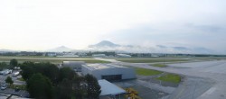 Archived image Webcam Salzburg Airport Panorama 05:00