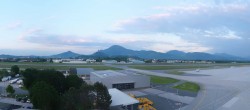 Archived image Webcam Salzburg Airport Panorama 19:00