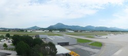 Archiv Foto Webcam Flughafen Salzburg 11:00