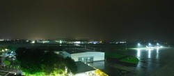 Archiv Foto Webcam Flughafen Salzburg 01:00