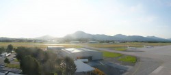 Archived image Webcam Salzburg Airport Panorama 05:00