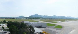 Archiv Foto Webcam Flughafen Salzburg 09:00