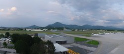 Archiv Foto Webcam Flughafen Salzburg 19:00