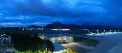 Archiv Foto Webcam Flughafen Salzburg 03:00
