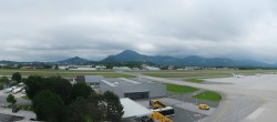 Archiv Foto Webcam Flughafen Salzburg 13:00