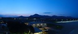 Archiv Foto Webcam Flughafen Salzburg 03:00