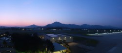 Archiv Foto Webcam Flughafen Salzburg 03:00