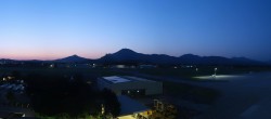 Archiv Foto Webcam Flughafen Salzburg 03:00