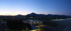 Archiv Foto Webcam Flughafen Salzburg 03:00