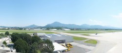 Archiv Foto Webcam Flughafen Salzburg 11:00
