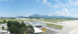 Archiv Foto Webcam Flughafen Salzburg 13:00
