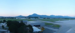 Archiv Foto Webcam Flughafen Salzburg 19:00