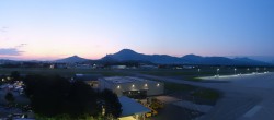 Archived image Webcam Salzburg Airport Panorama 03:00