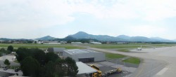 Archiv Foto Webcam Flughafen Salzburg 09:00