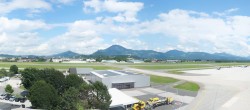 Archiv Foto Webcam Flughafen Salzburg 13:00