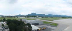 Archiv Foto Webcam Flughafen Salzburg 15:00