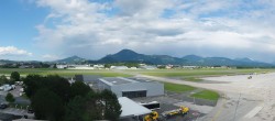 Archiv Foto Webcam Flughafen Salzburg 15:00