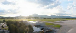 Archiv Foto Webcam Flughafen Salzburg 05:00