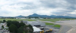 Archiv Foto Webcam Flughafen Salzburg 09:00